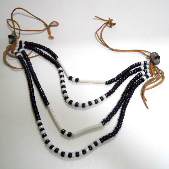 Bead and Horn Native Necklace - Picture 7 of 7